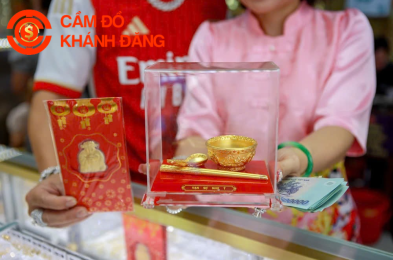 Cầm vàng cưới giá cao