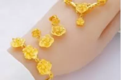 Cầm vàng SJC giá bao nhiêu?