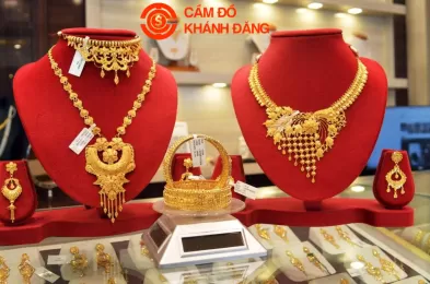 Cầm vàng theo giá thị trường mới nhất