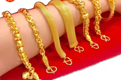 Cầm vàng có theo giá thị trường không?