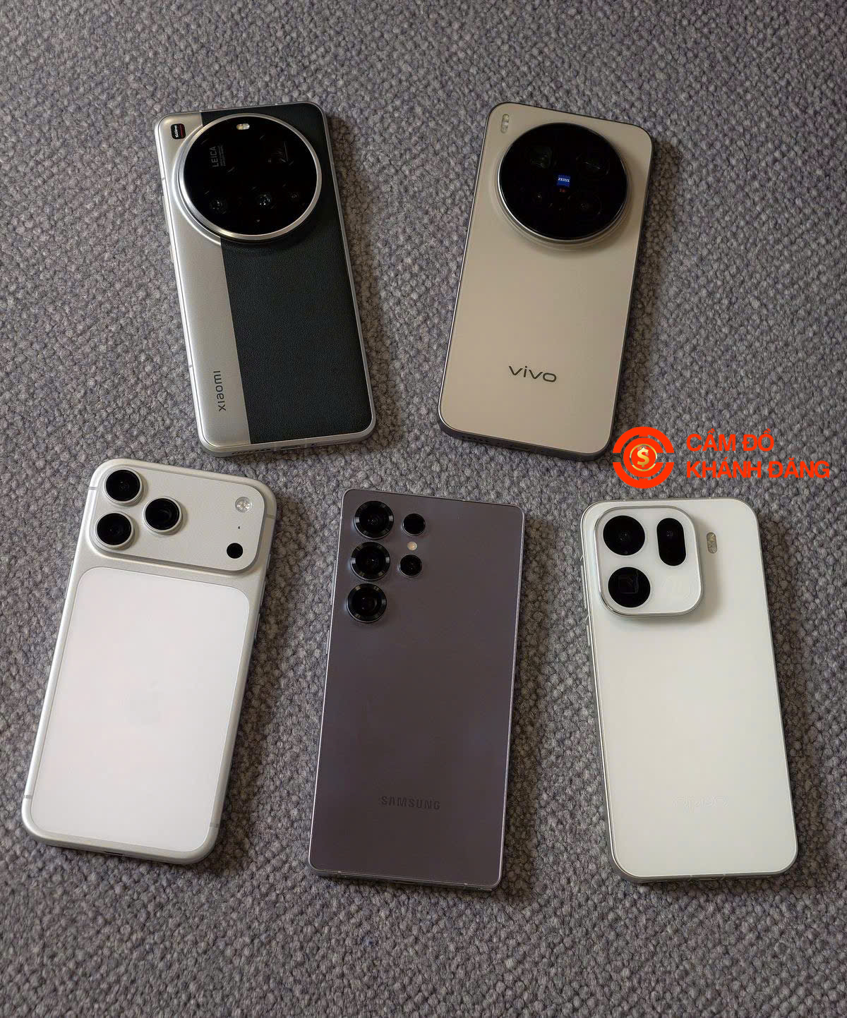 Cầm điện thoại xã Cần Giờ