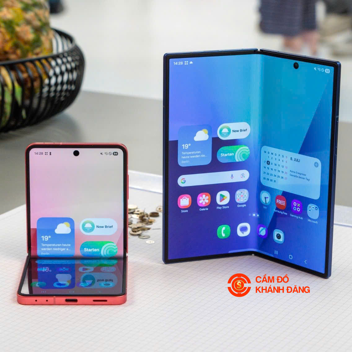 Cầm điện thoại phường 16