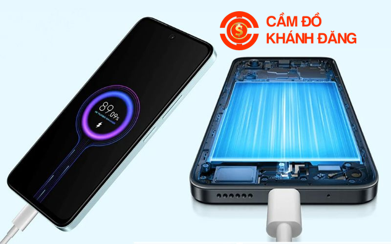 Cầm điện thoại flagship giá cao