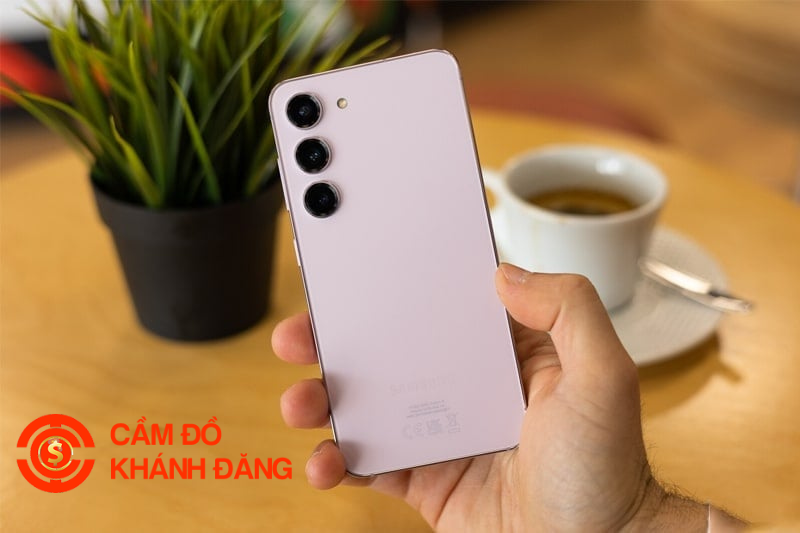 Cầm điện thoại lấy tiền ngay không cần chờ