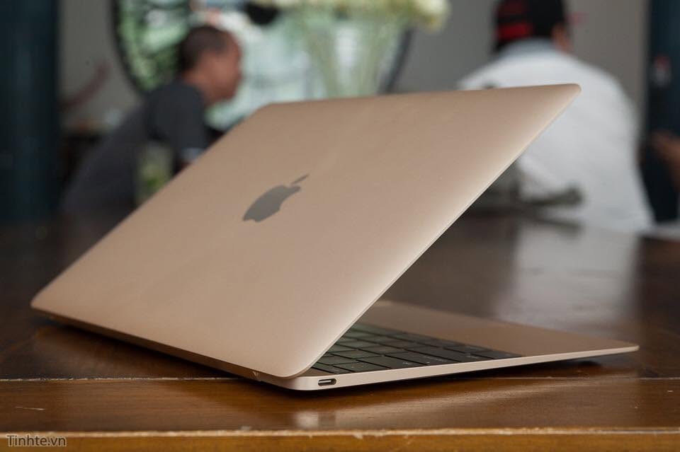 Cầm Laptop Được Bao Nhiêu Tiền Theo Phân Đoạn Dòng Máy?