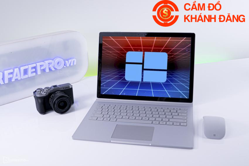 Cầm laptop không giữ máy là gì?