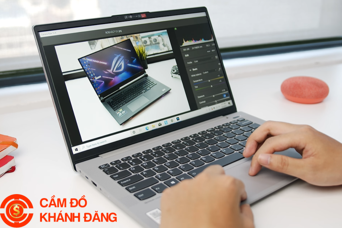 Cầm laptop giá cao không giữ máy