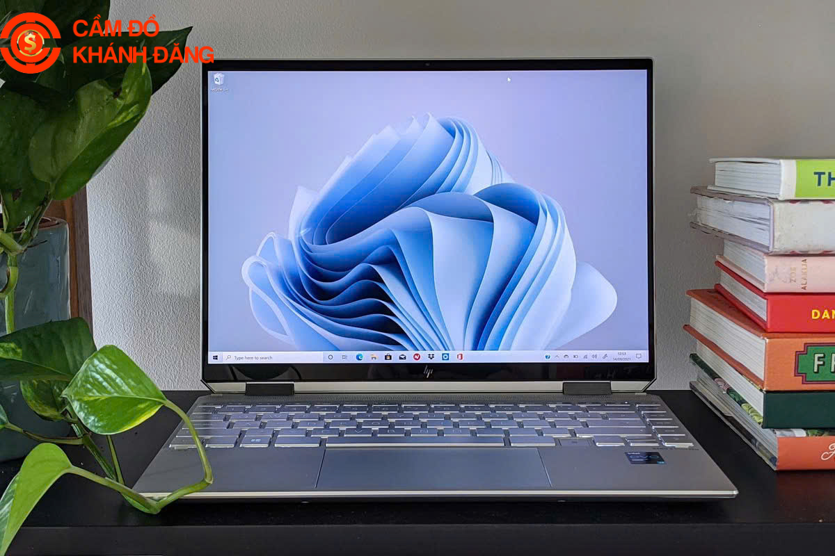 Cầm MacBook không giữ máy có thật không?