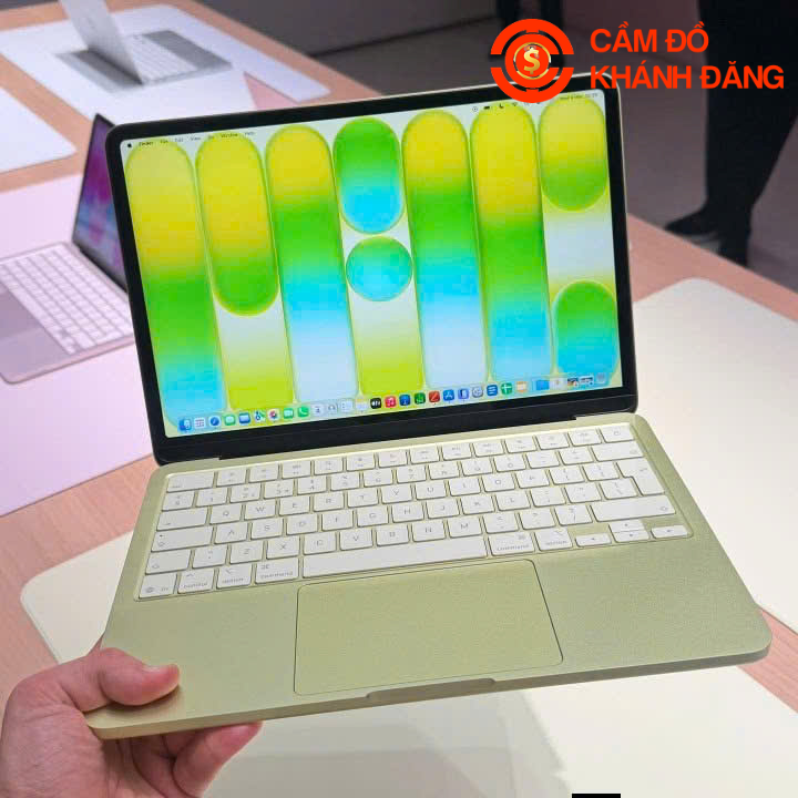 Cầm MacBook Air giá cao