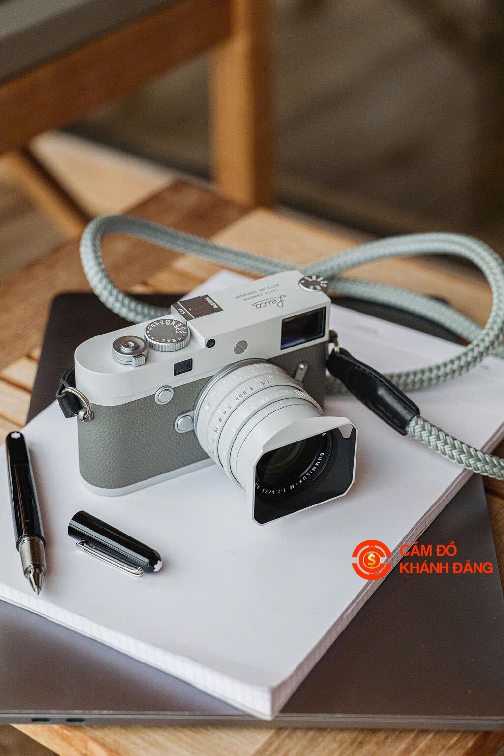 Cầm máy ảnh phường 17