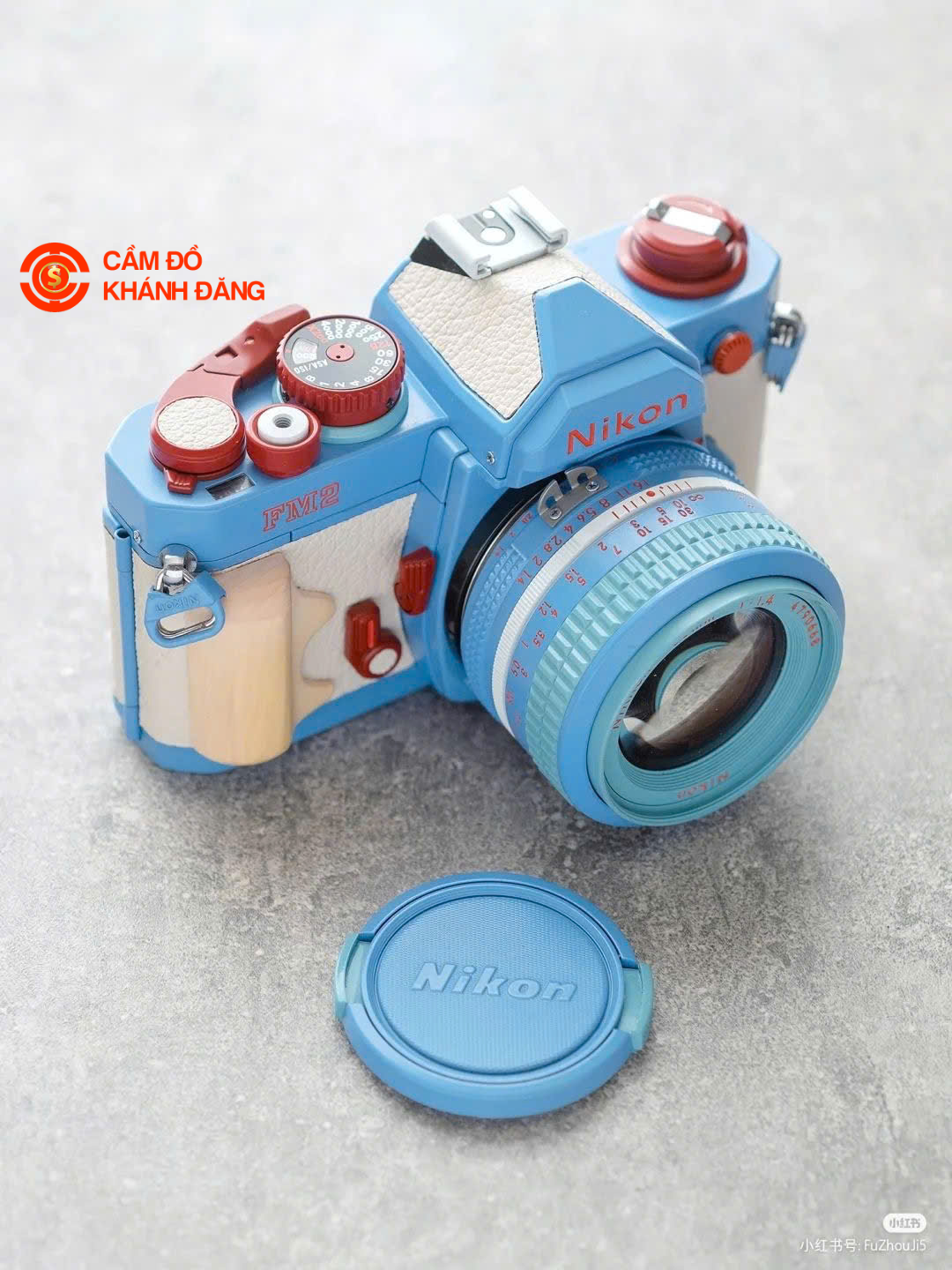 Cầm máy ảnh phường 19