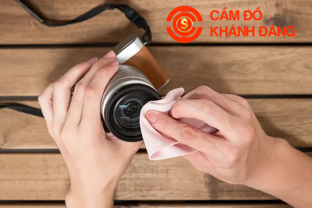 Cầm Máy Ảnh Phường Phú Thọ