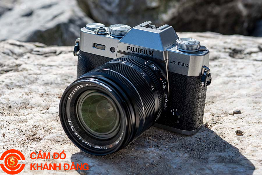 Cầm Máy Ảnh Phường Phú Định