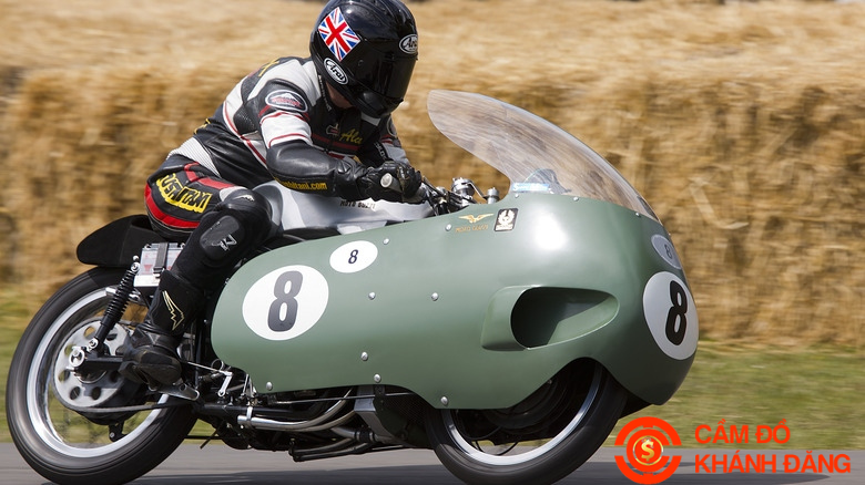 Cầm mô tô cho biker cần vốn