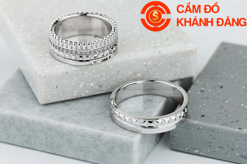 Cầm vàng theo giá thị trường mới nhất