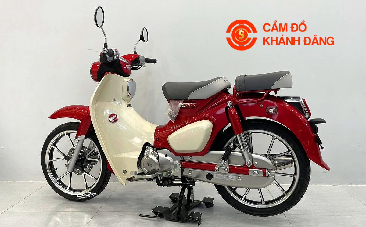 Cầm xe máy không giữ cavet là gì?
