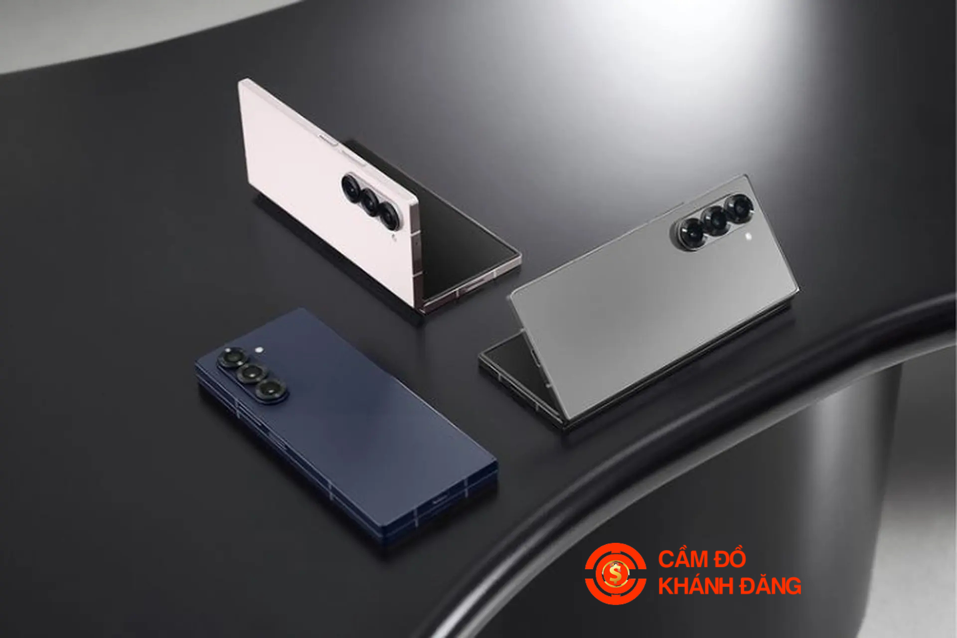 Cầm điện thoại Samsung tại quận 5 giá cao