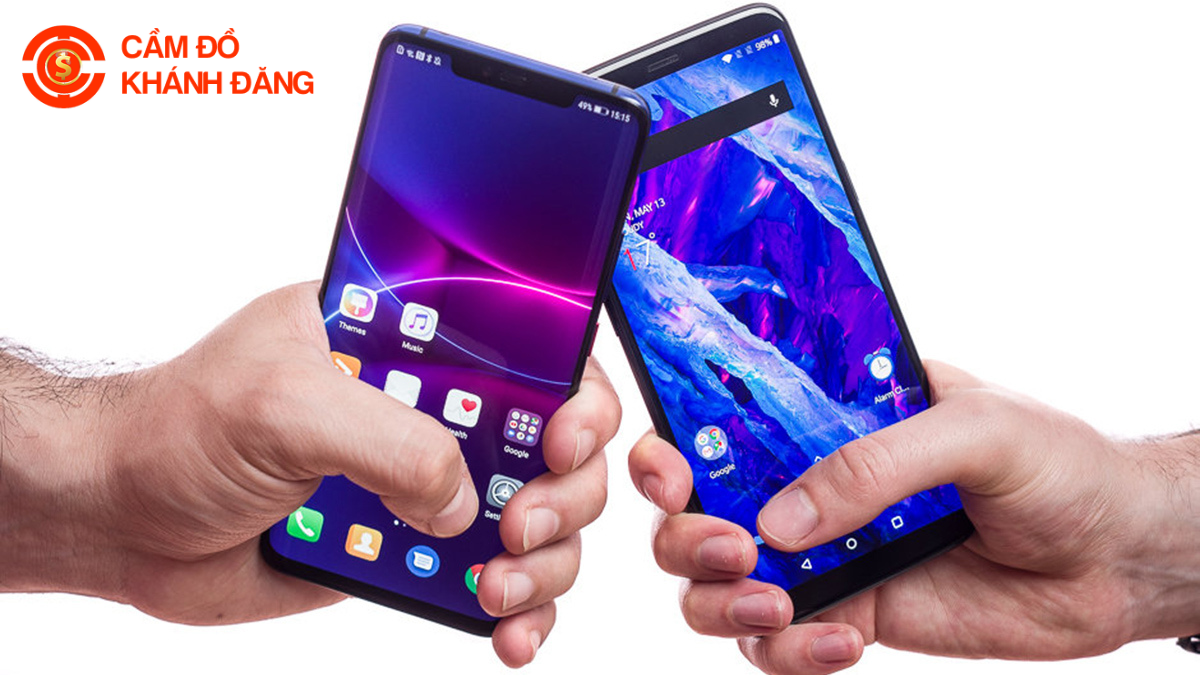 Cầm điện thoại vỡ màn hình có được không?