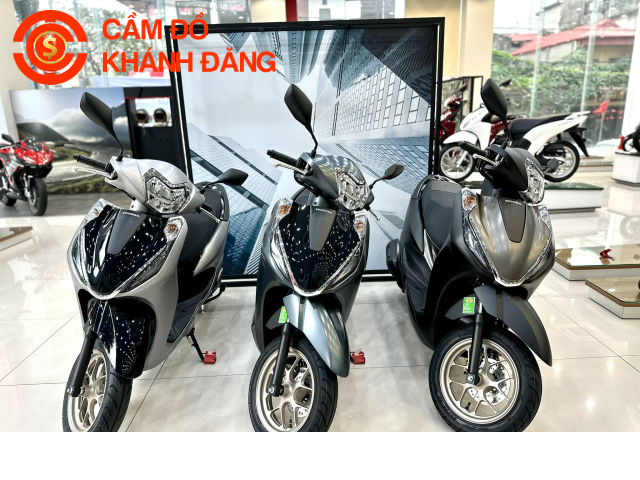 Cầm xe máy đời mới được bao nhiêu tiền?