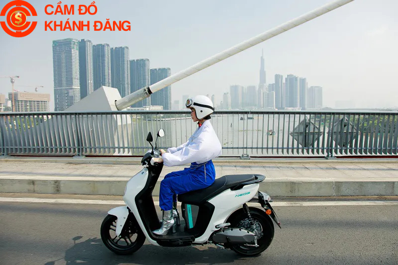 Cầm xe máy có bị thay linh kiện không?