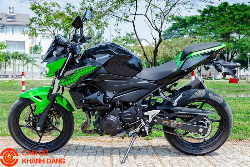 Cầm mô tô phân khối lớn gần đây giá cao